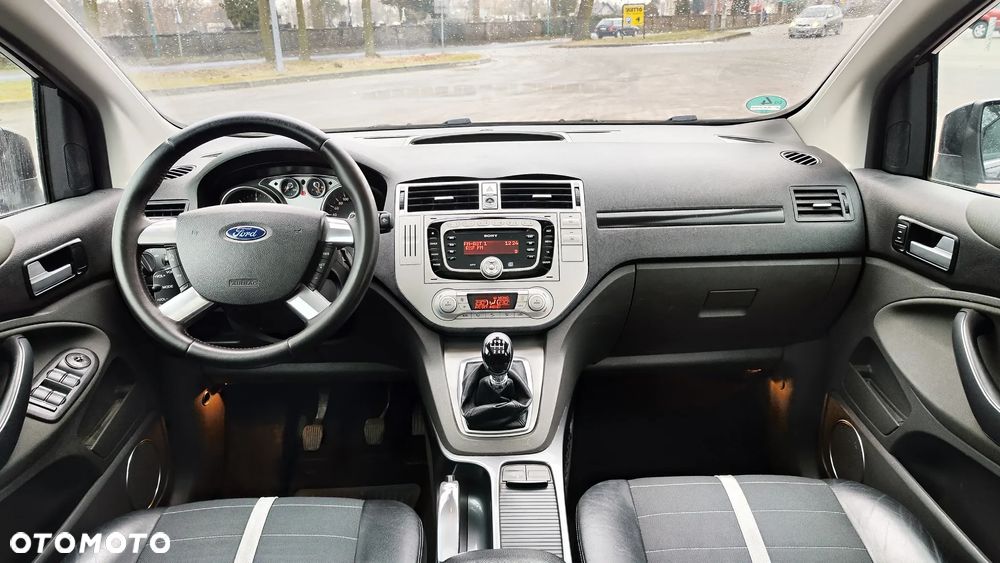 Ford Kuga 2.0 TDCi 4WD Titanium - 26