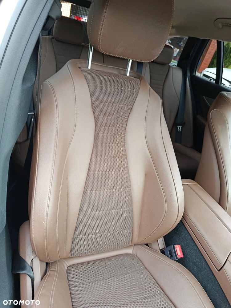 Mercedes-Benz Klasa E 220 d 9G-TRONIC - 33