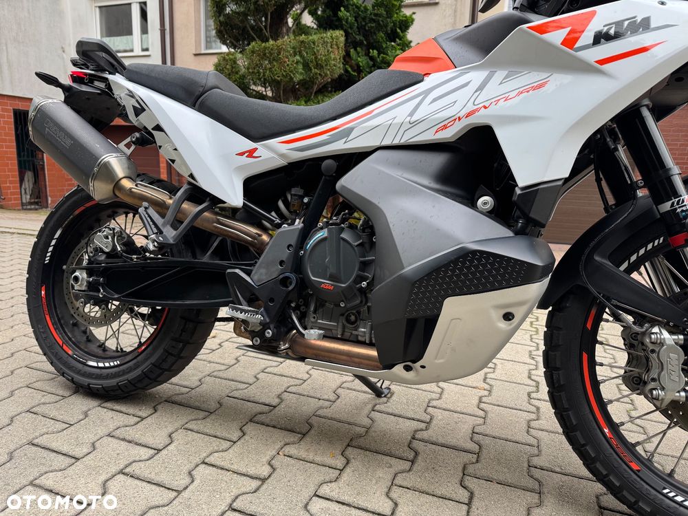KTM Adventure - 12