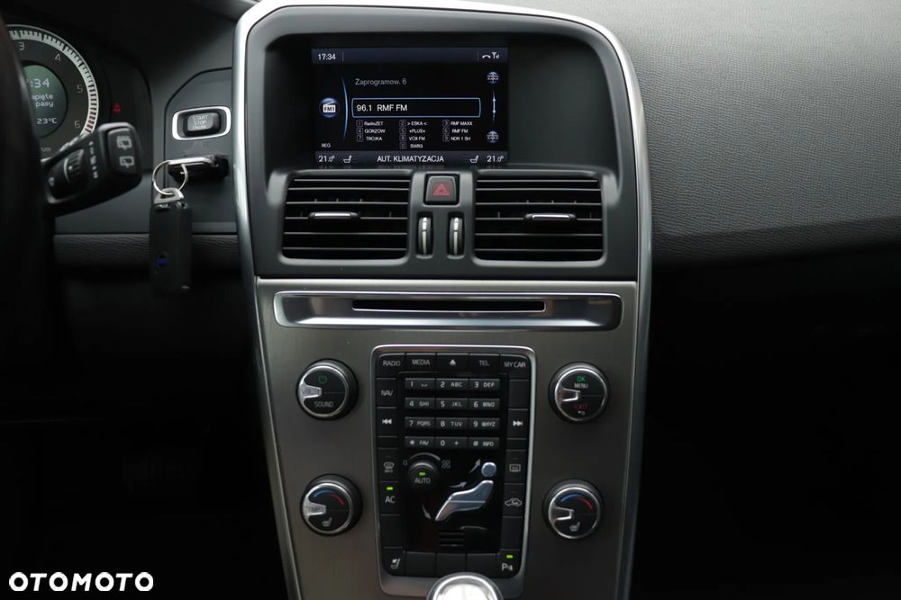 Volvo XC 60 D3 Momentum - 25