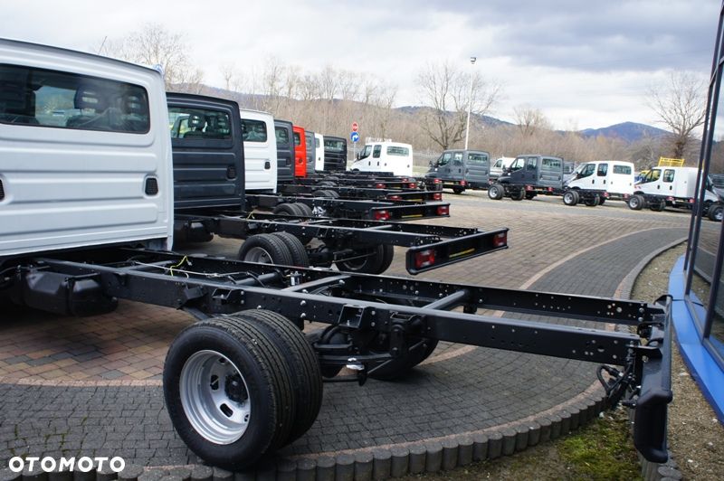 Iveco 35C14 doka skrzynia wywrotka HDS żuraw - 17