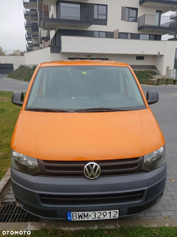 Volkswagen Caravelle - 5