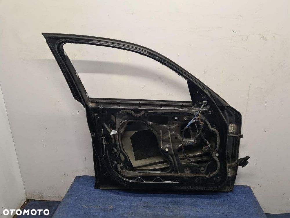 BMW 116I E87 DRZWI PRZÓD LEWE  SCHWARZ 2 668 - 9
