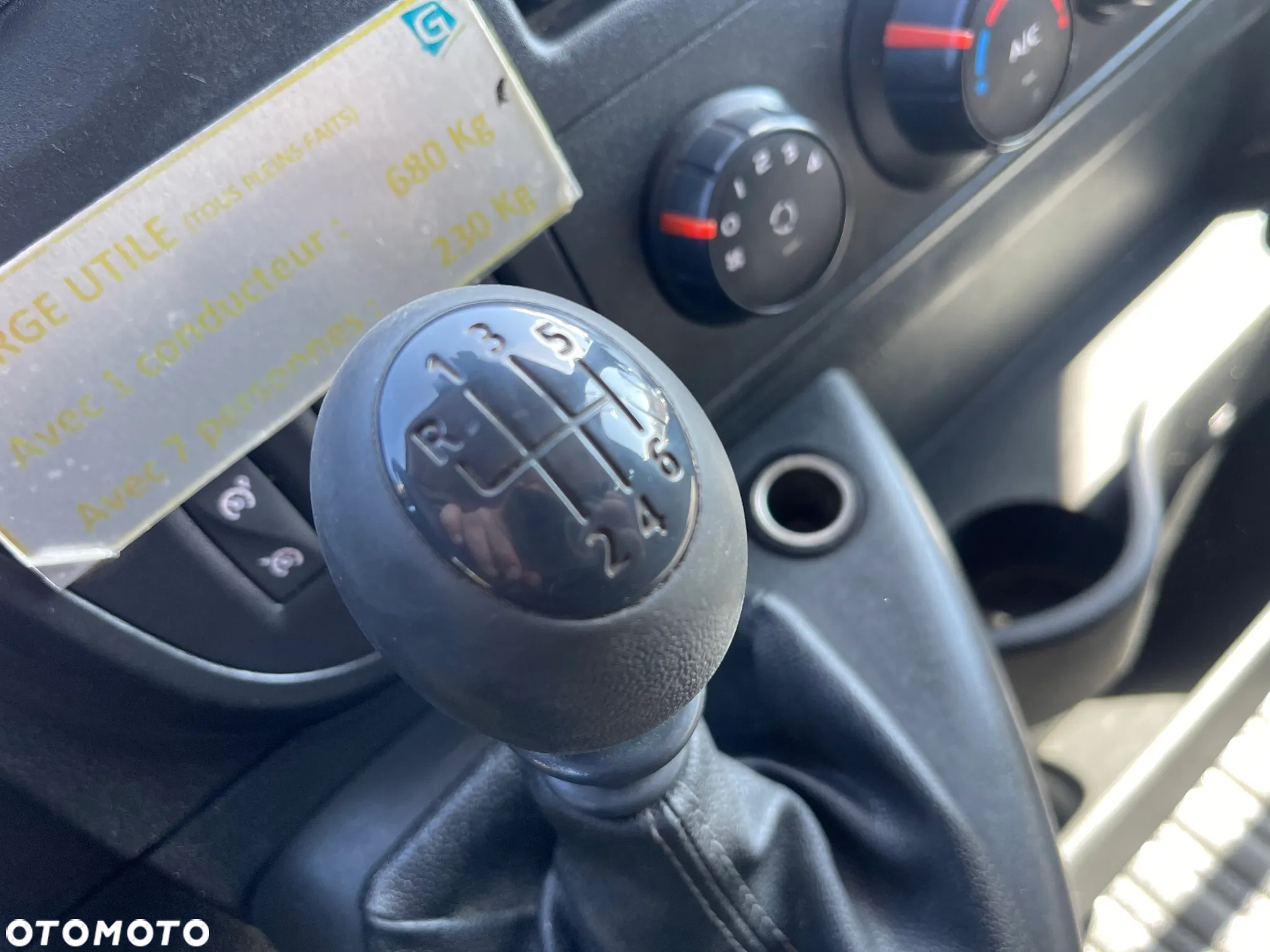 Renault Master Grudzień 2018 ROK*Niski przebieg 181.000 KM*Bardzo ładny*Klima,Kamera,Hak - 19