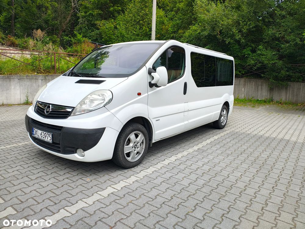 Opel Vivaro - 1