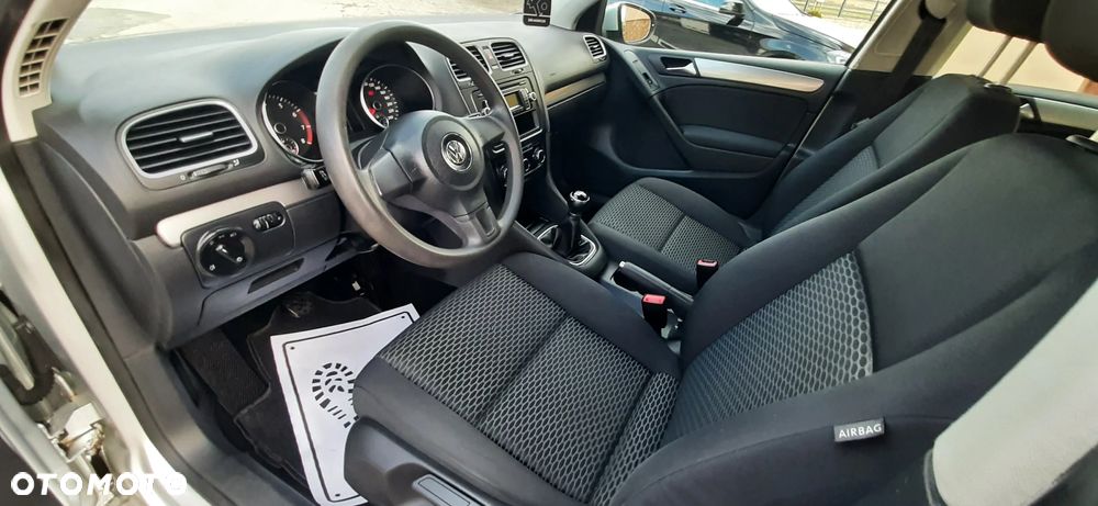 Volkswagen Golf - 30