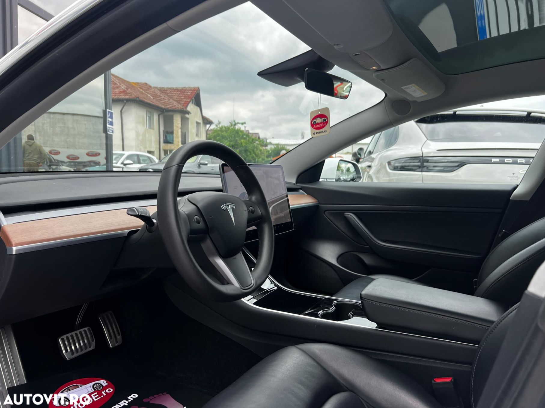 Tesla Model 3 - 5