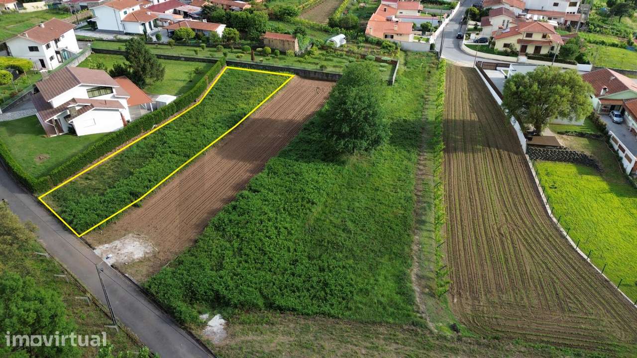 Terreno plano, inserido em zona de construção, ideal para dar vida ao - Grande imagem: 3/21