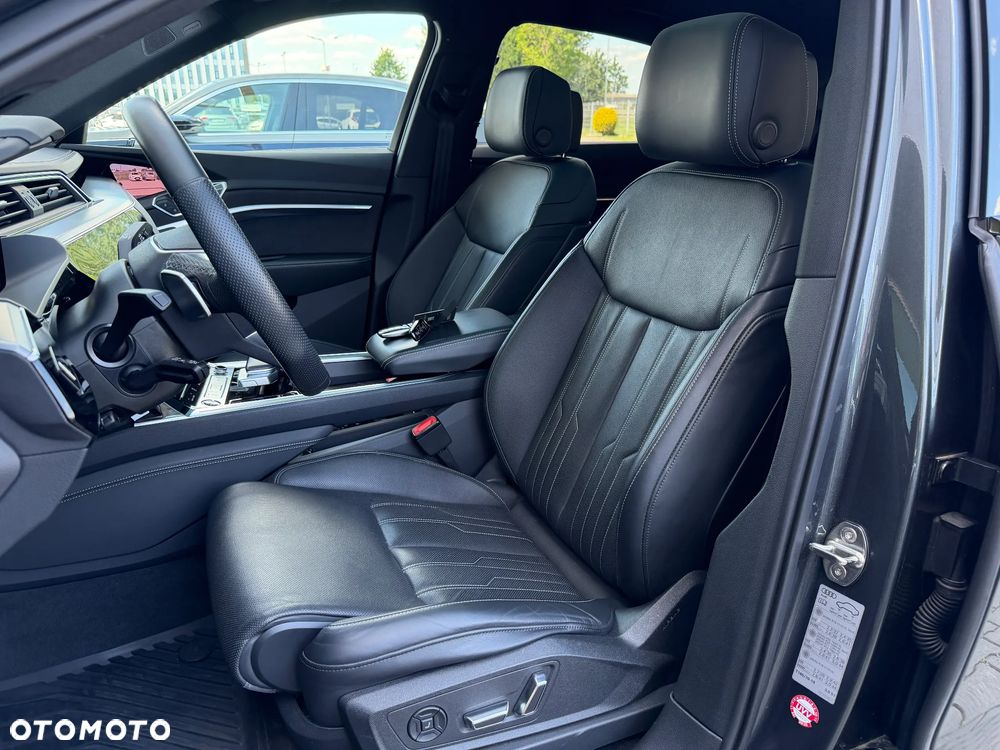 Audi e-tron 55 Quattro S Line - 15