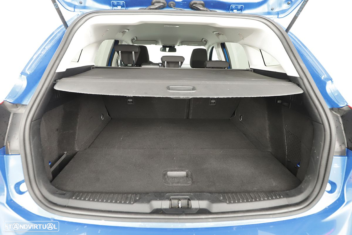 Ford Focus SW 1.0 EcoBoost MHEV ST-Line X - 22