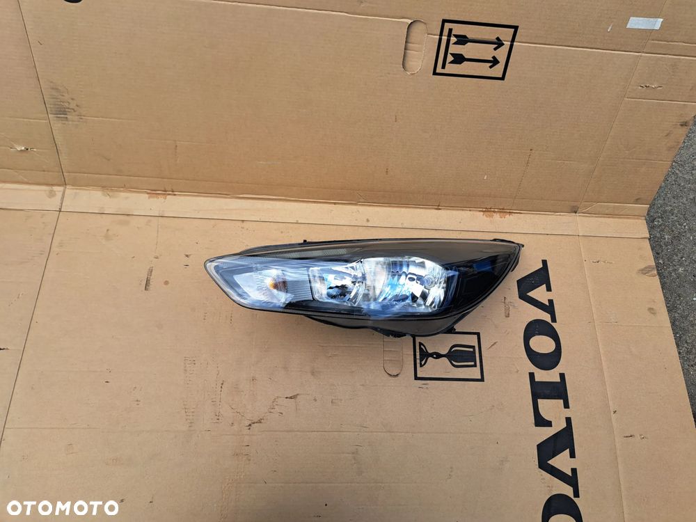 Lampa przednia lewa Ford Focus MK-3 III Lift F1EB-13W030-AGA Reflektor lewy przód Ford Focus III MK-3 Lift 2063541 Zwykła Led 2014-2019 - 2