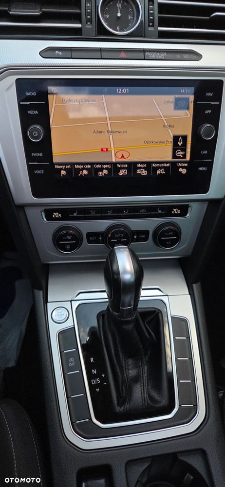 Volkswagen Passat Variant 2.0 TDI EVO Business DSG - 24