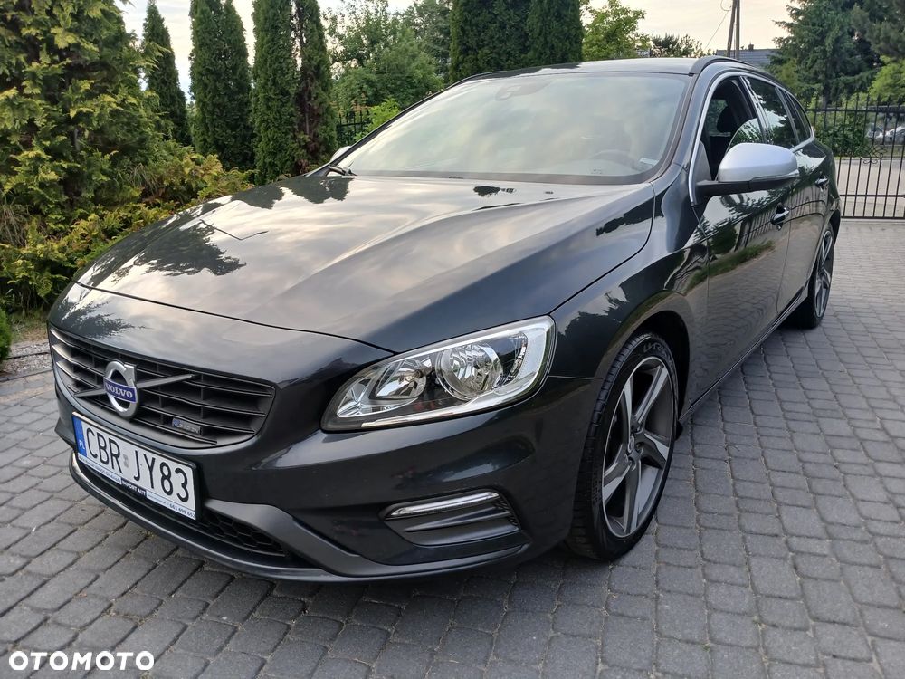 Volvo V60 D3 R-Design Momentum - 3