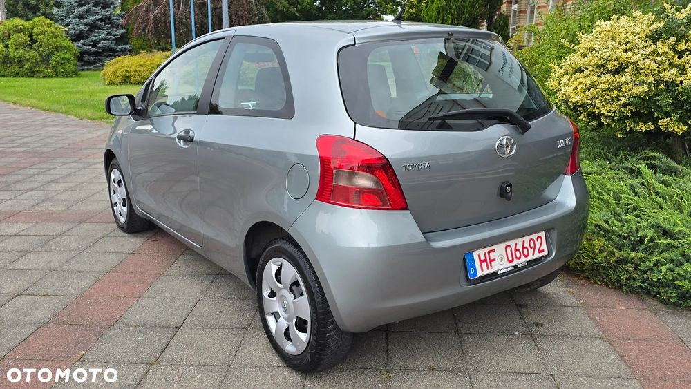 Toyota Yaris - 4
