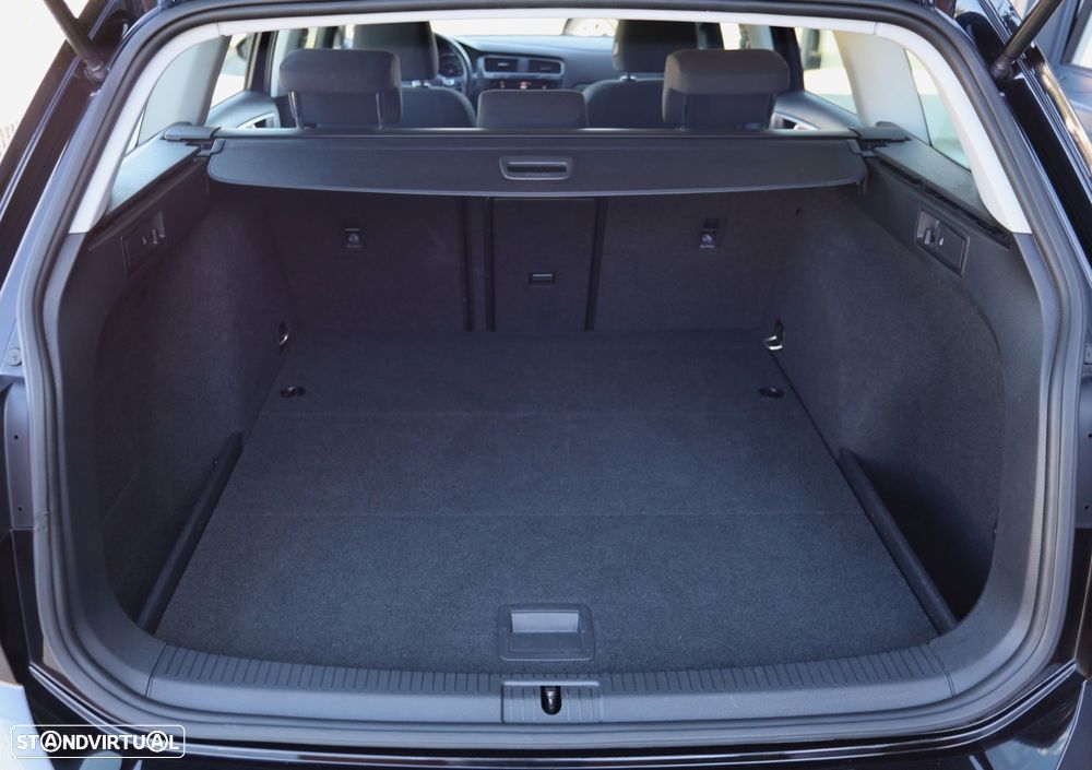VW Golf Variant 1.6 TDi Highline - 17