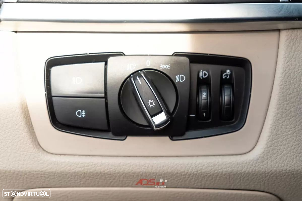 BMW 318 d Touring Line Sport - 17