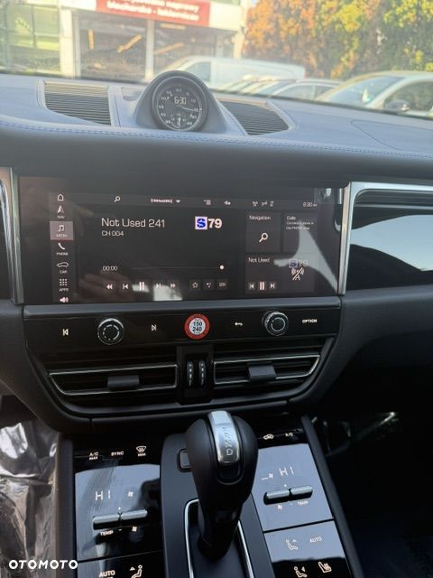 Porsche Macan T - 12