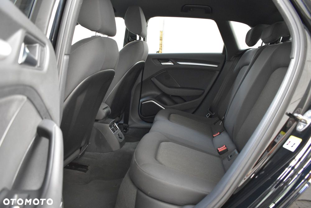 Audi A3 Sportback 1.5 TFSI cylinder on demand sport - 23