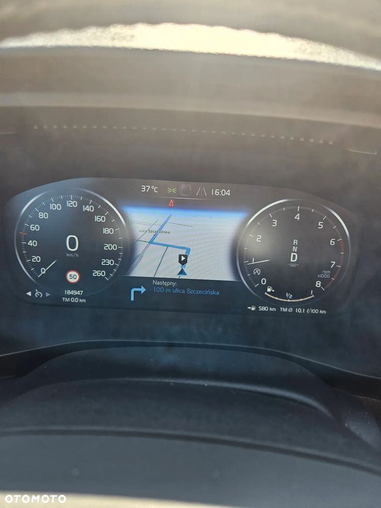 Volvo XC 40 T4 R-Design - 17