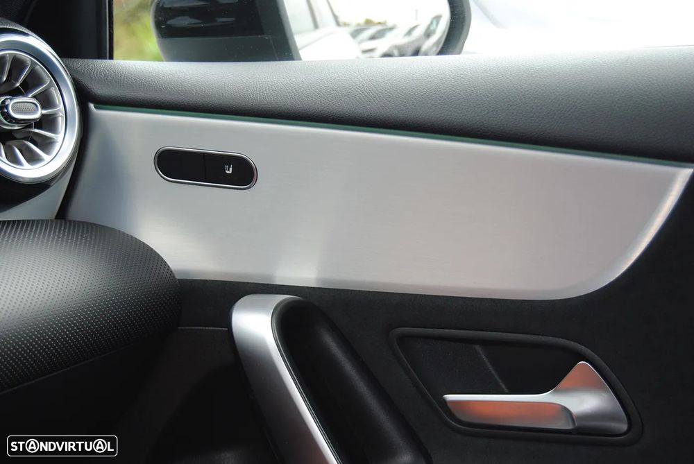 Mercedes-Benz A 250 e - 40