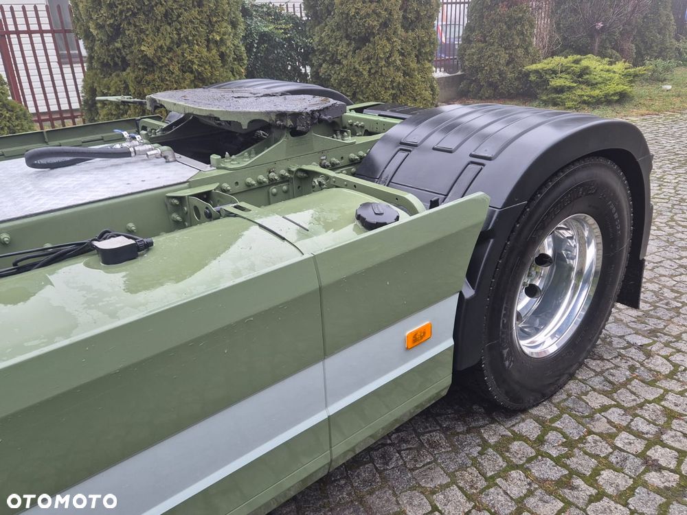 Volvo FH GLOBETROTTER - 12