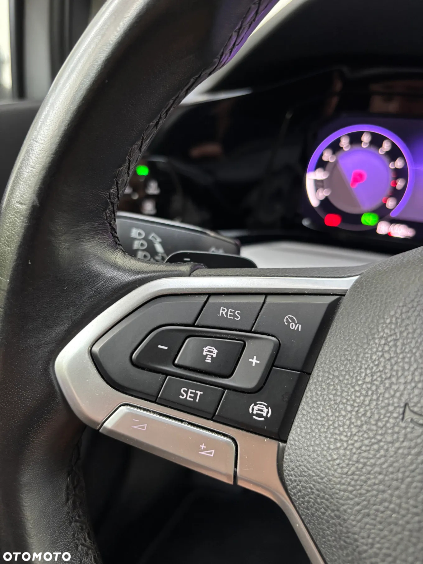 Volkswagen Golf - 28