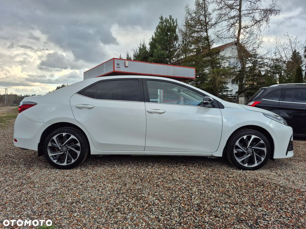 Toyota Corolla 1.6 Executive - 12