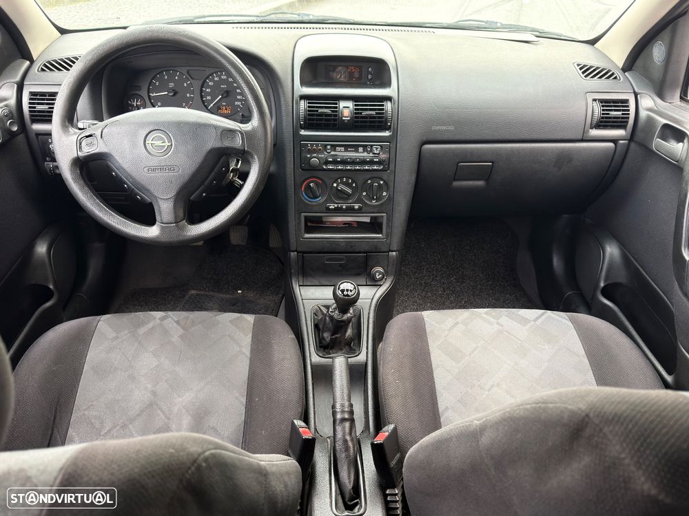 Opel Astra 1.4i Sportive - 12