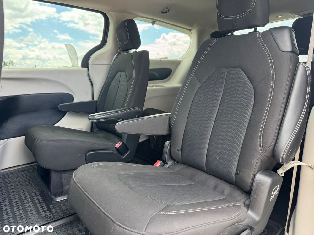 Chrysler Voyager - 19