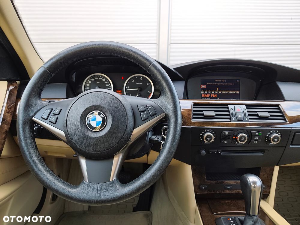 BMW Seria 5 - 25