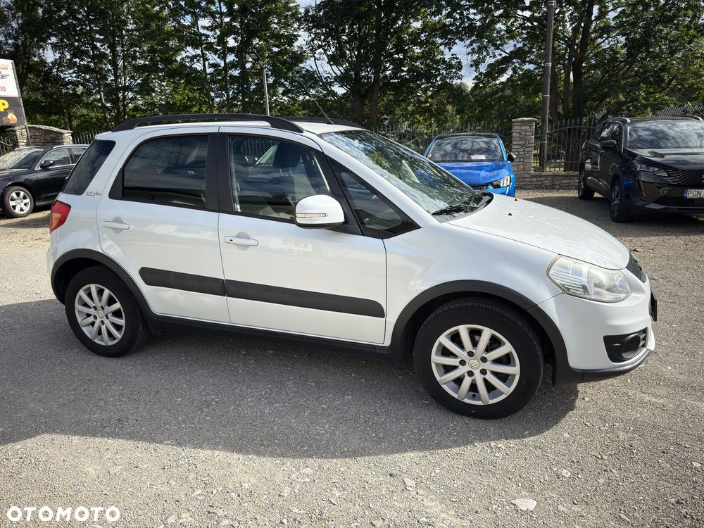 Suzuki SX4 Classic 1.6 VVT 4x4 Comfort - 10