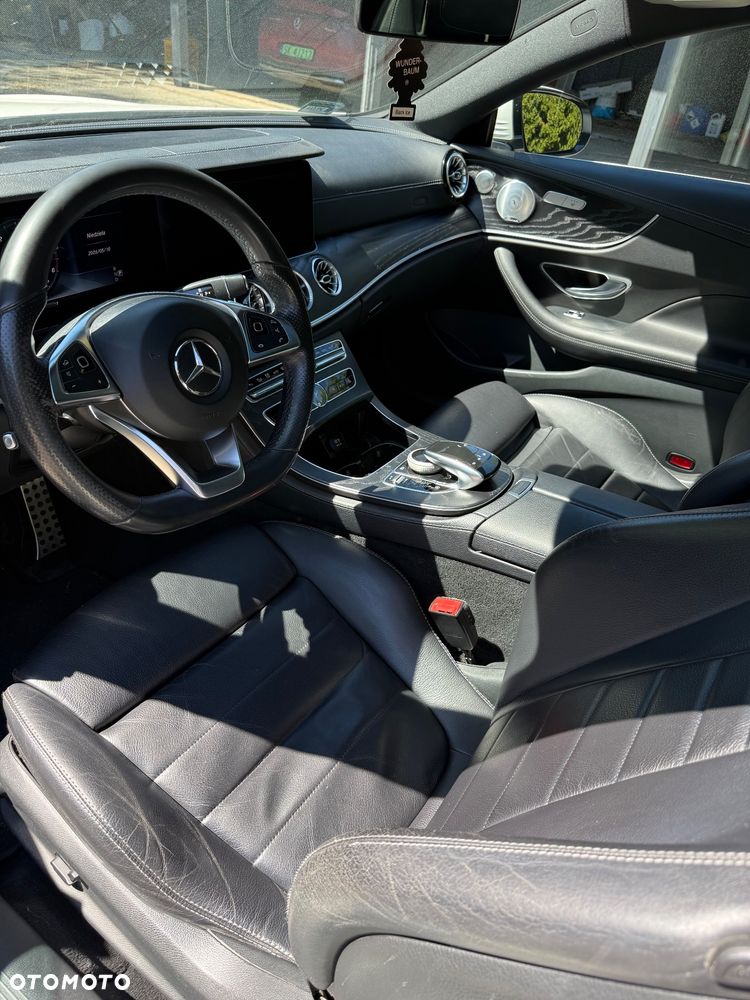 Mercedes-Benz Klasa E 220 d 4-Matic 9G-TRONIC - 11