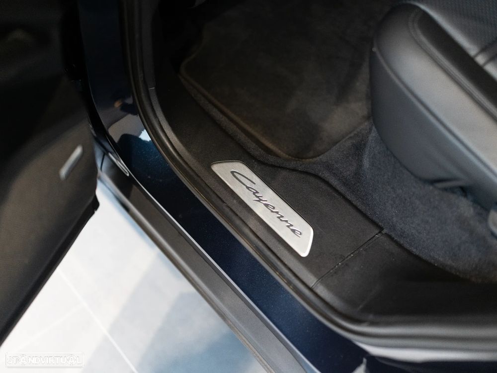 Porsche Cayenne Coupé E-Hybrid Tiptronic S - 48