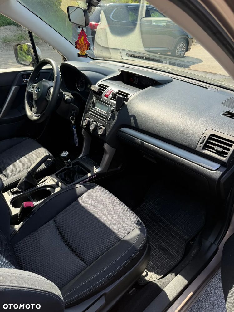 Subaru Forester 2.0D Exclusive - 10