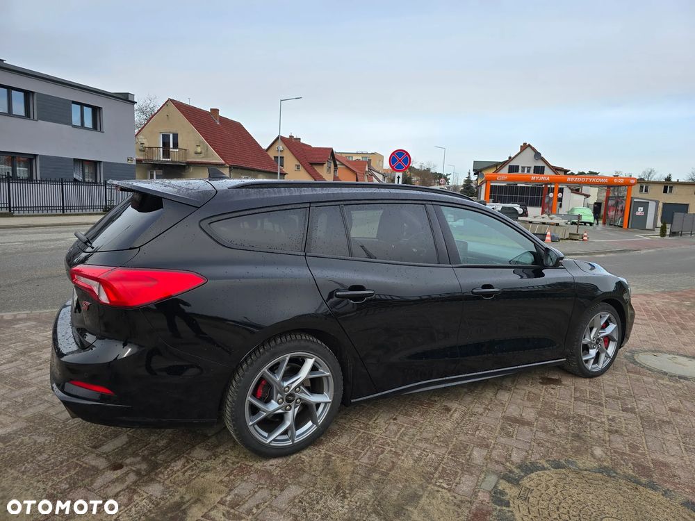 Ford Focus 2.3 EcoBoost S&S ST - 21