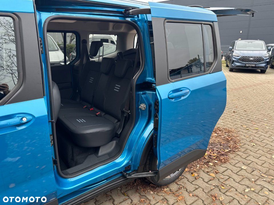 Ford Tourneo Courier - 28