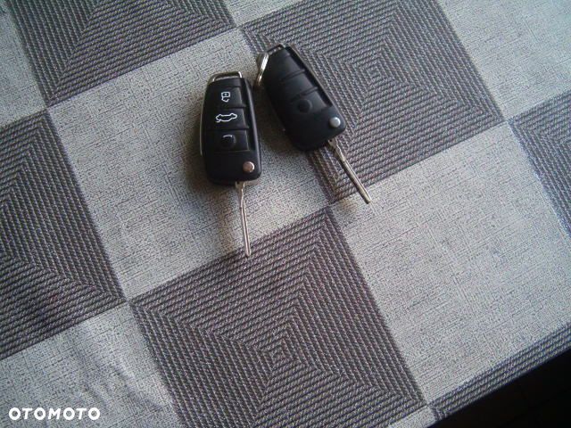 Audi A4 Avant - 16