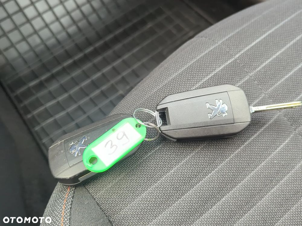 Peugeot 208 1.2 PureTech Active Pack S&S - 28