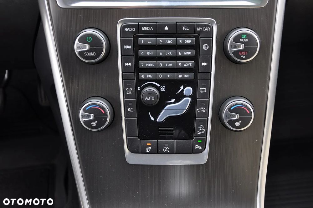 Volvo XC 60 D4 AWD Summum - 37