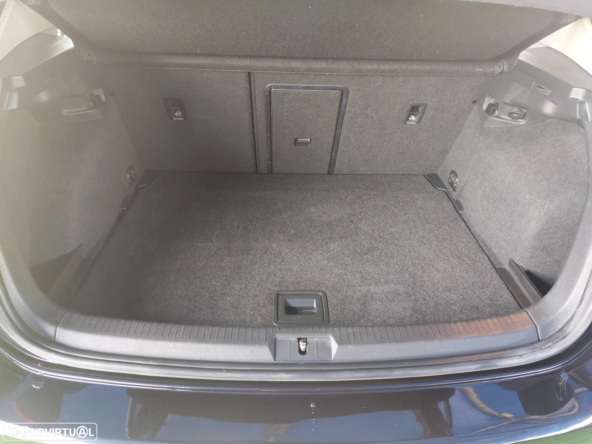 VW Golf 1.6 TDi Confortline - 43
