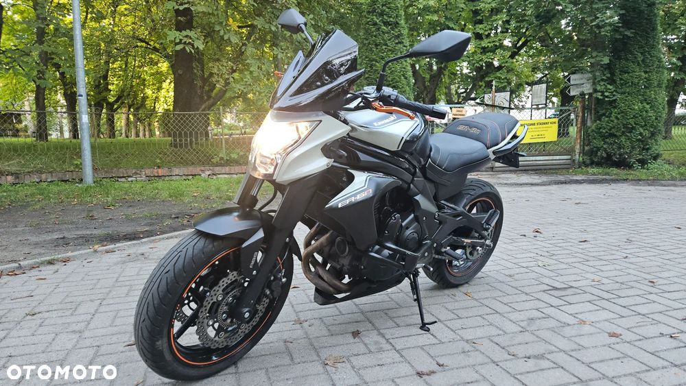 Kawasaki ER - 1