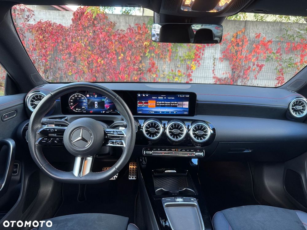 Mercedes-Benz CLA 200 AMG Line 7G-DCT - 11