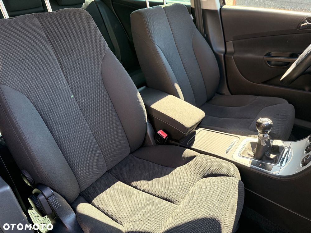 Volkswagen Passat 2.0 TDI Comfortline - 21