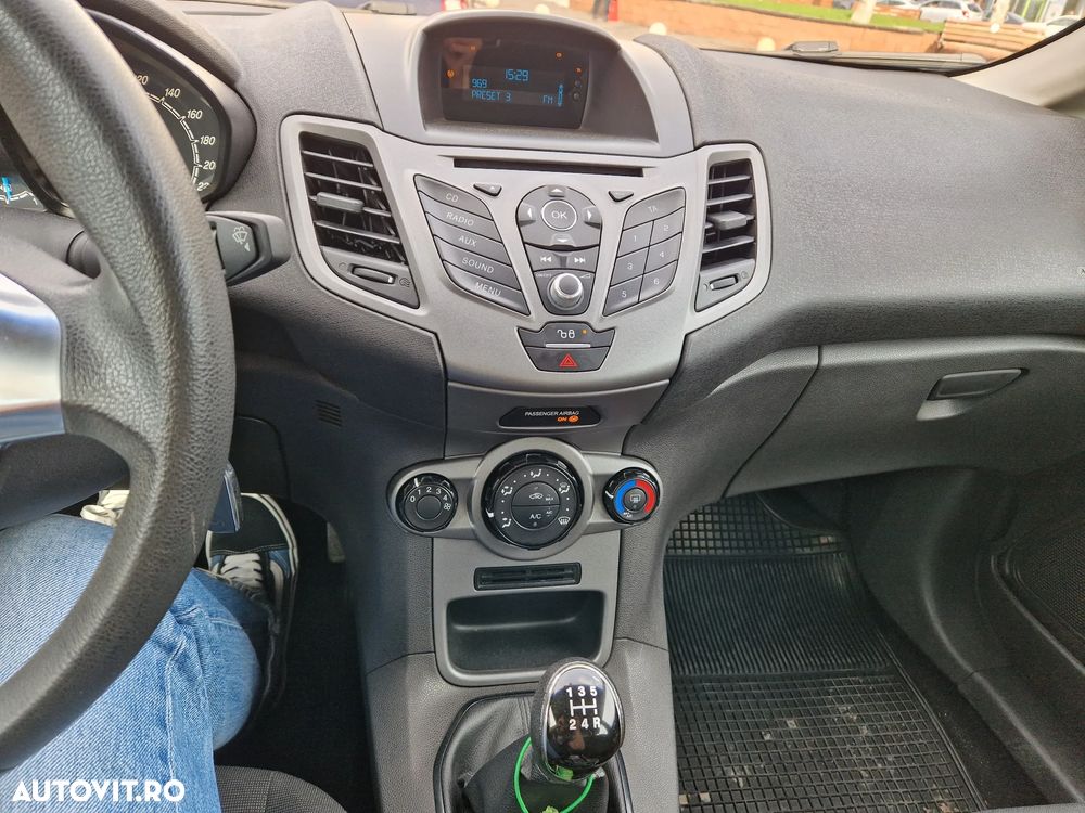 Ford Fiesta 1.25 Trend - 9