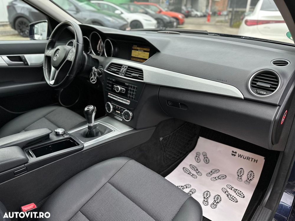 Mercedes-Benz C 180 CGI BlueEFFICIENCY - 6