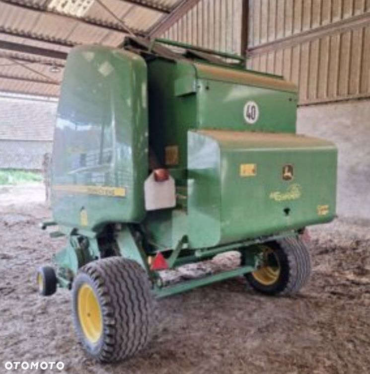 John Deere 854 - 3