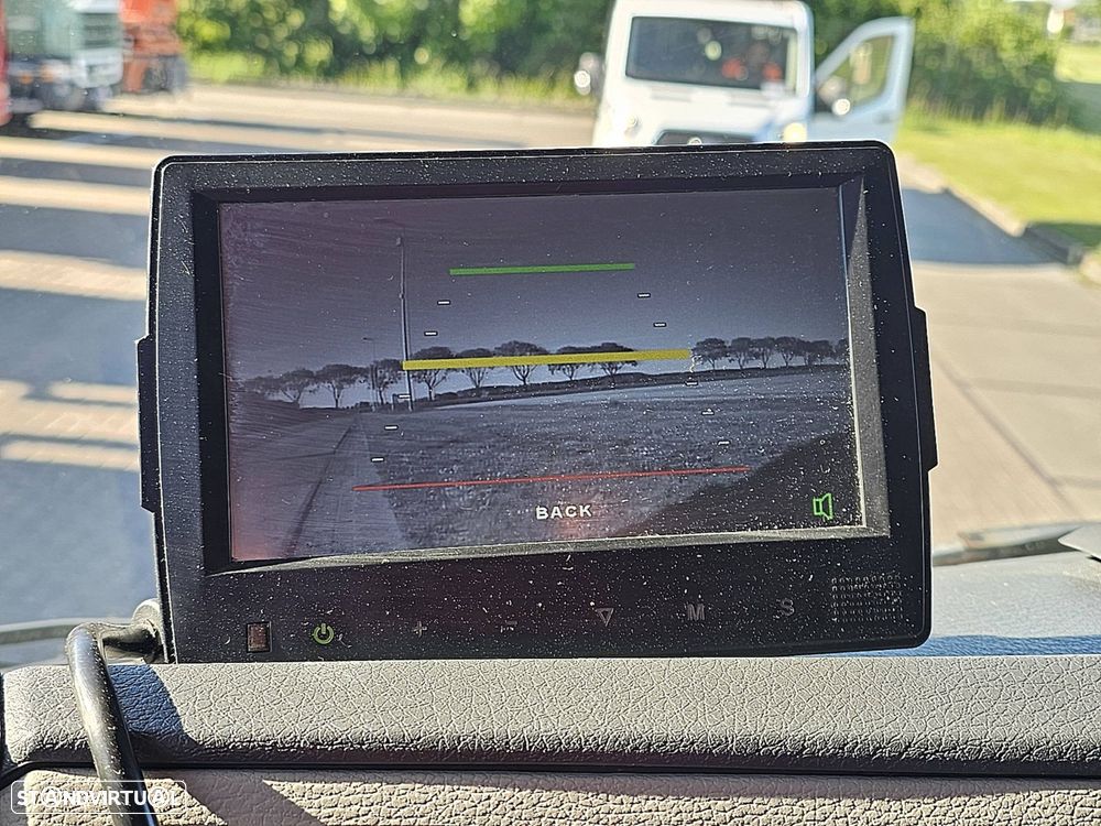 Volvo FL 240.12 11990 560TONELADAS COM PLATAFORMA CAIXA - 7