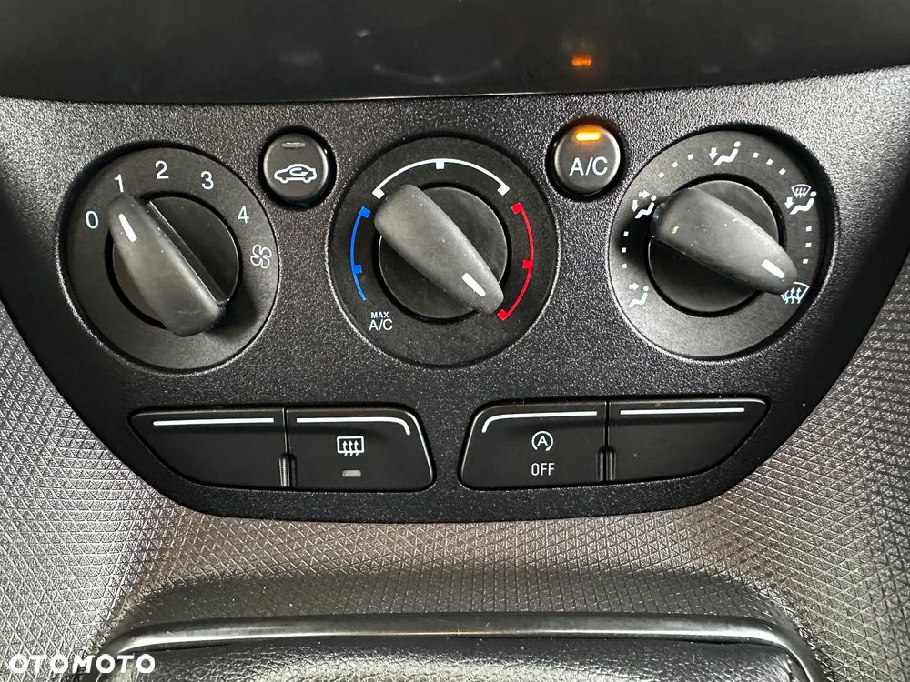 Ford Transit Connect - 16