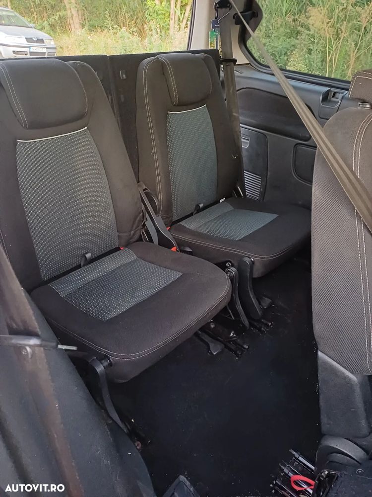 Ford Galaxy 1.6 TDCi Trend - 12