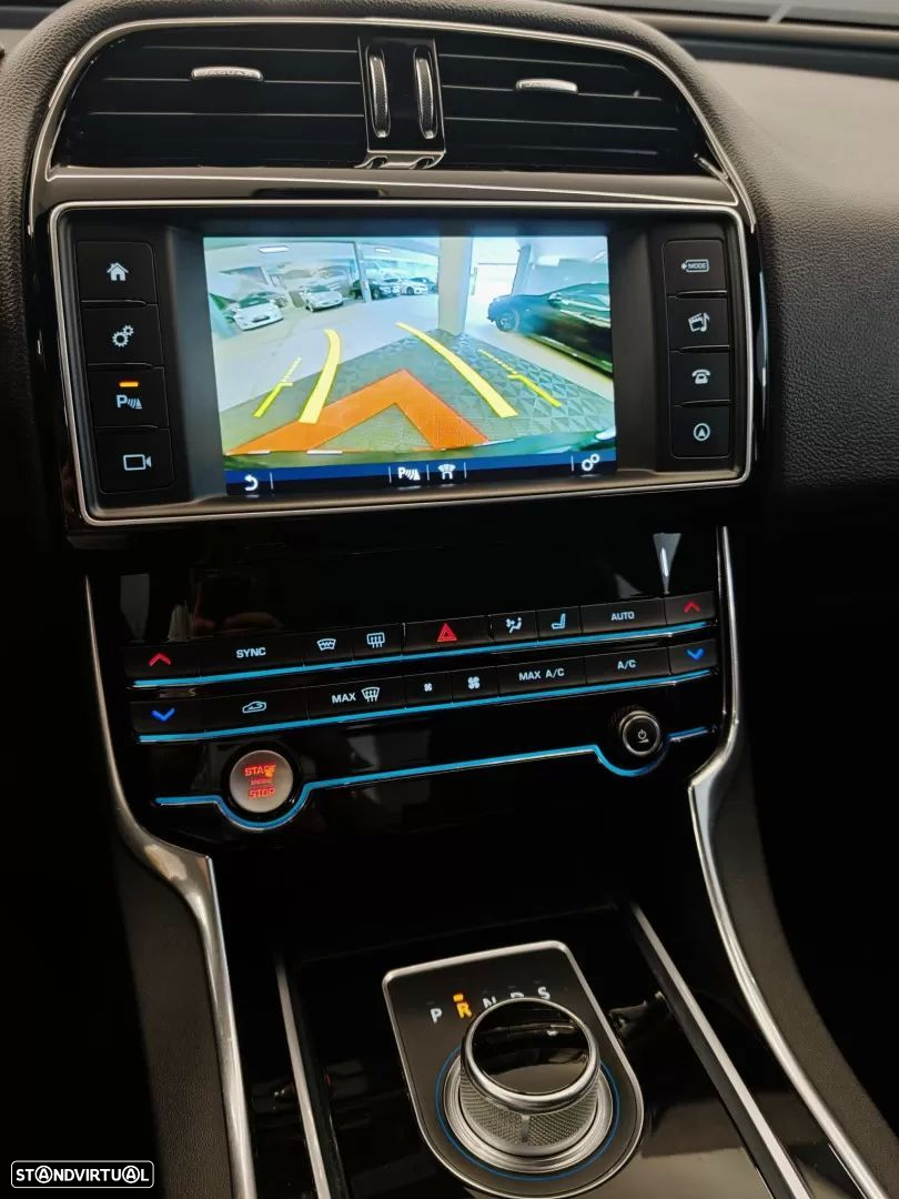 Jaguar XE 2.0 D R-Sport Aut. - 11